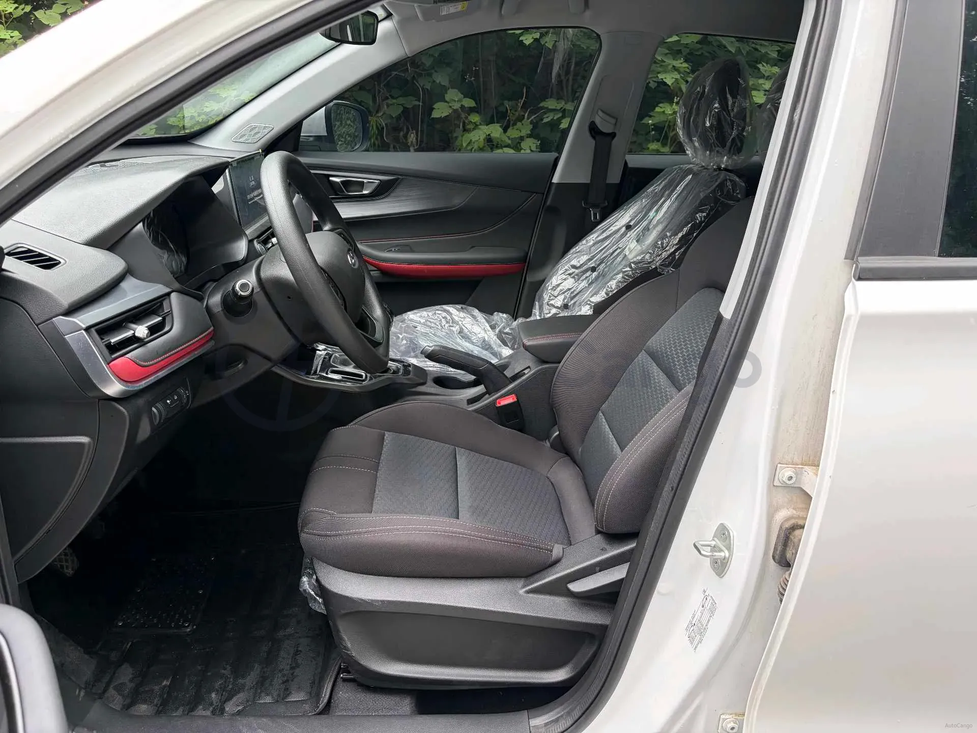 2024 Chery Tiggo 5x 1.5L 120HP L4 5MT,autocango,china used car exporter,china ev exporter,chinese used car exporter,chinese used ev exporter