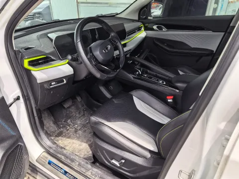 2023 Geely Coolray 1.5T 181HP L4 7DCT,autocango,china used car exporter,china ev exporter,chinese used car exporter,chinese used ev exporter
