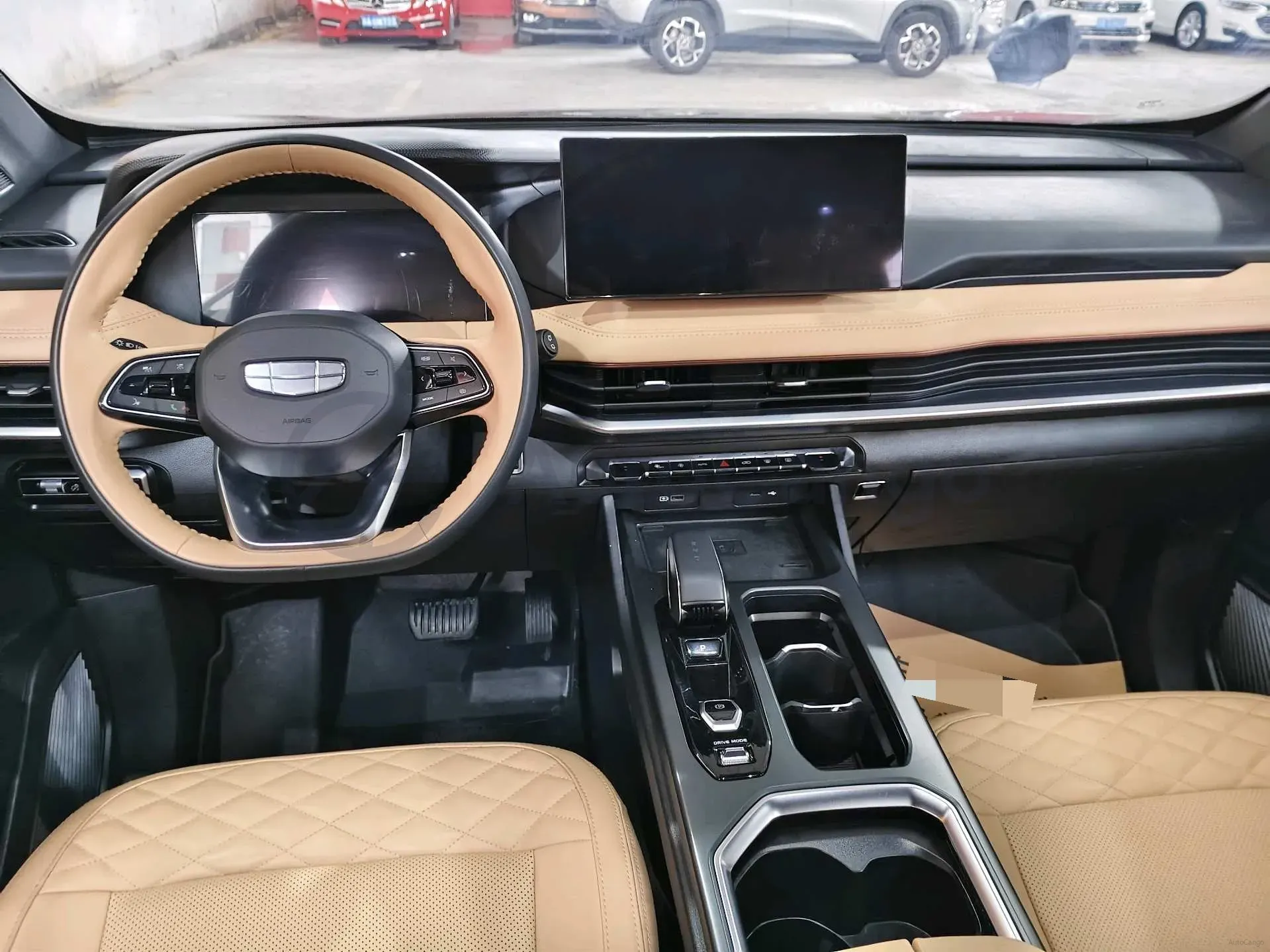 2023 Geely Okavango L 2.0T 218HP L4 7DCT,autocango,china used car exporter,china ev exporter,chinese used car exporter,chinese used ev exporter