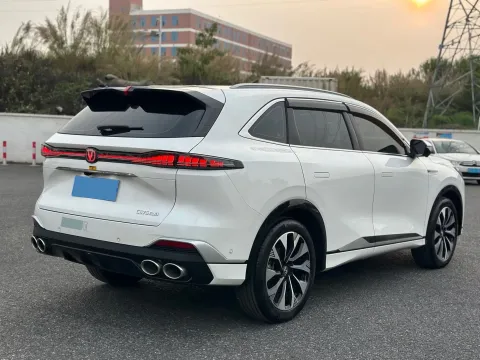 2024 ChangAn CS75 Plus 2.0T 233HP L4 8AT