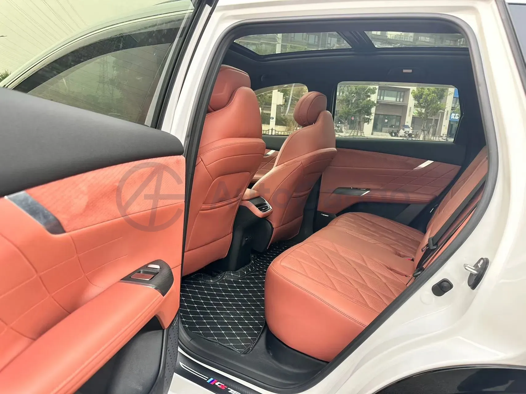 2024 ChangAn CS75 Plus 2.0T 233HP L4 8AT,autocango,china used car exporter,china ev exporter,chinese used car exporter,chinese used ev exporter