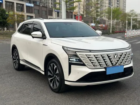 2024 ChangAn CS75 Plus 2.0T 233HP L4 8AT