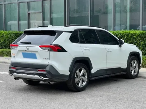 2021 Toyota RAV4 2.0L 171HP L4 CVT
