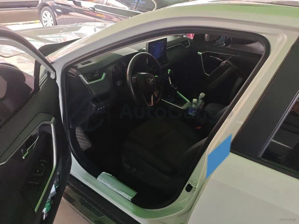 2022 Toyota RAV4 2.0L 171HP L4 CVT,autocango,china used car exporter,china ev exporter,chinese used car exporter,chinese used ev exporter