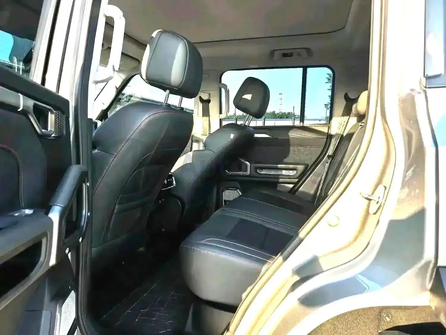 2023 Jetour Traveller 1.5T 184HP L4 7DCT,autocango,china used car exporter,china ev exporter,chinese used car exporter,chinese used ev exporter