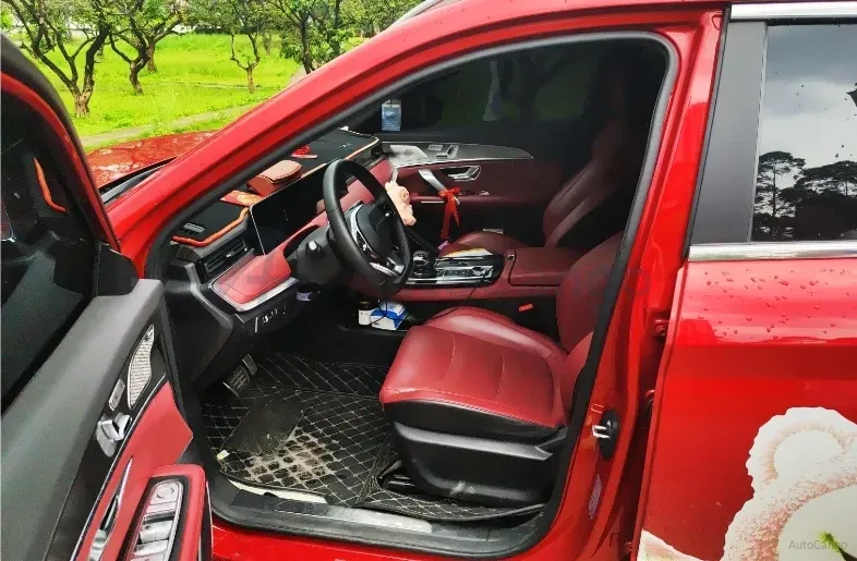 2021 Chery Tiggo 8 Plus 1.6T 197HP L4 7DCT,autocango,china used car exporter,china ev exporter,chinese used car exporter,chinese used ev exporter