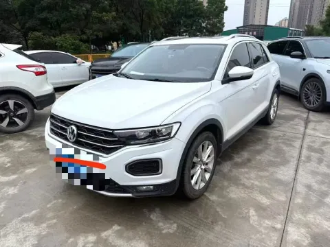 2020 VOLKSWAGEN T-ROC,autocango,china used car exporter,china ev exporter,chinese used car exporter,chinese used ev exporter