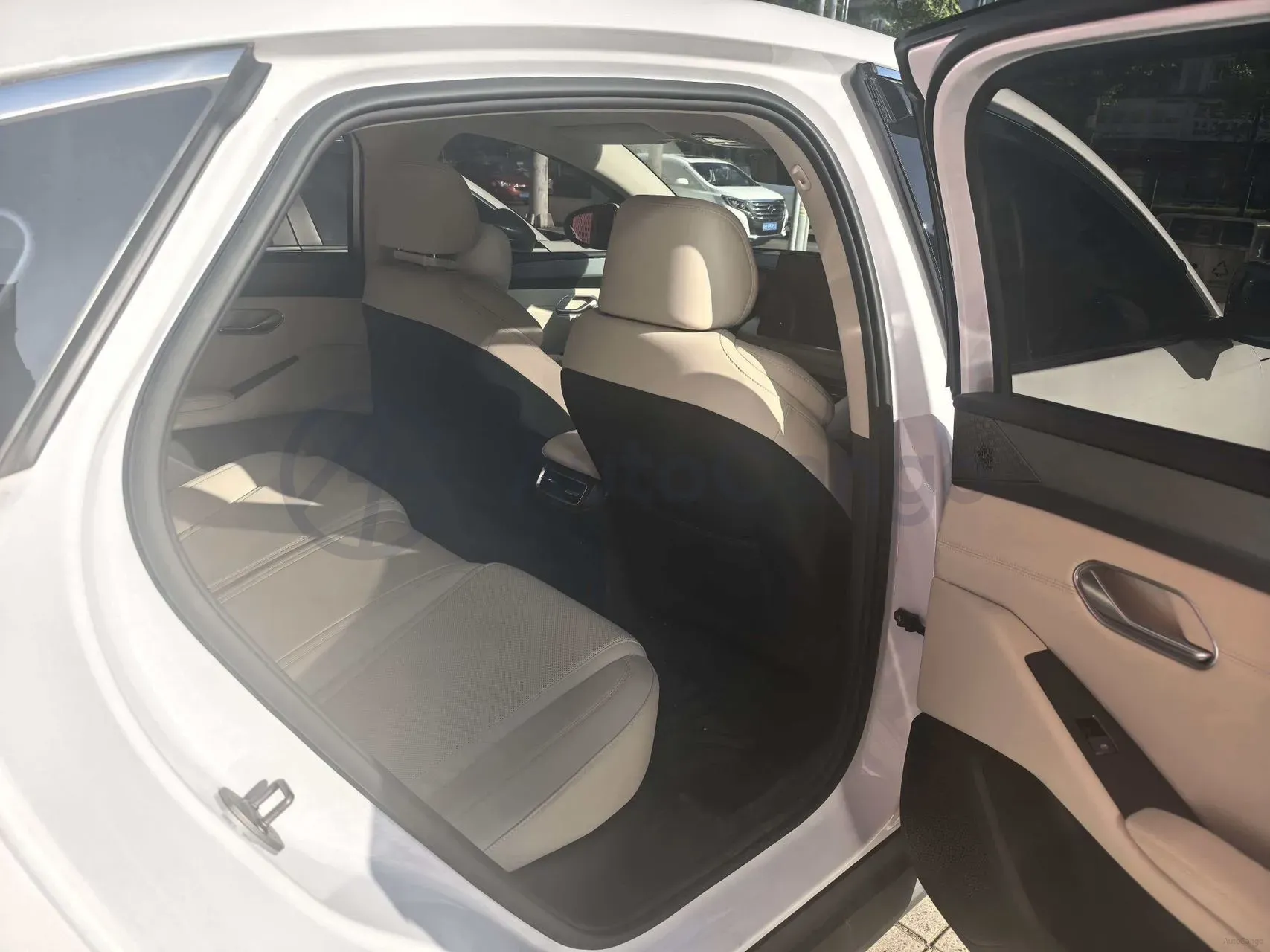 2025 BYD QinL BEV,autocango,china used car exporter,china ev exporter,chinese used car exporter,chinese used ev exporter