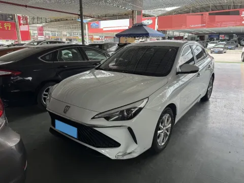 2023 Roewe i5 1.5L 129HP L4 5MT,autocango,china used car exporter,china ev exporter,chinese used car exporter,chinese used ev exporter