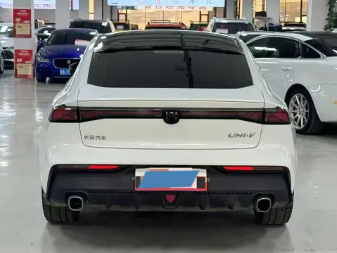 2023 ChangAn UNI-V 1.5T 188HP L4 7DCT,autocango,china used car exporter,china ev exporter,chinese used car exporter,chinese used ev exporter