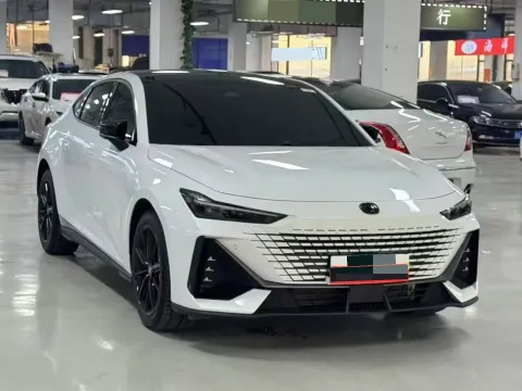 2023 ChangAn UNI-V 1.5T 188HP L4 7DCT,autocango,china used car exporter,china ev exporter,chinese used car exporter,chinese used ev exporter