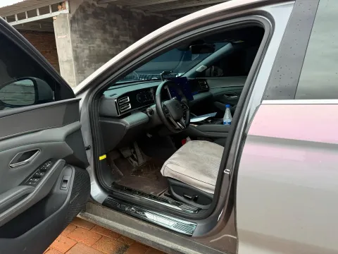 2024 BYD QinL 1.5L 101HP L4 E-CVT PHEV 15.87KWH