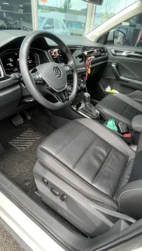 2021 Volkswagen T-Roc 1.4T 150HP L4 7DCT