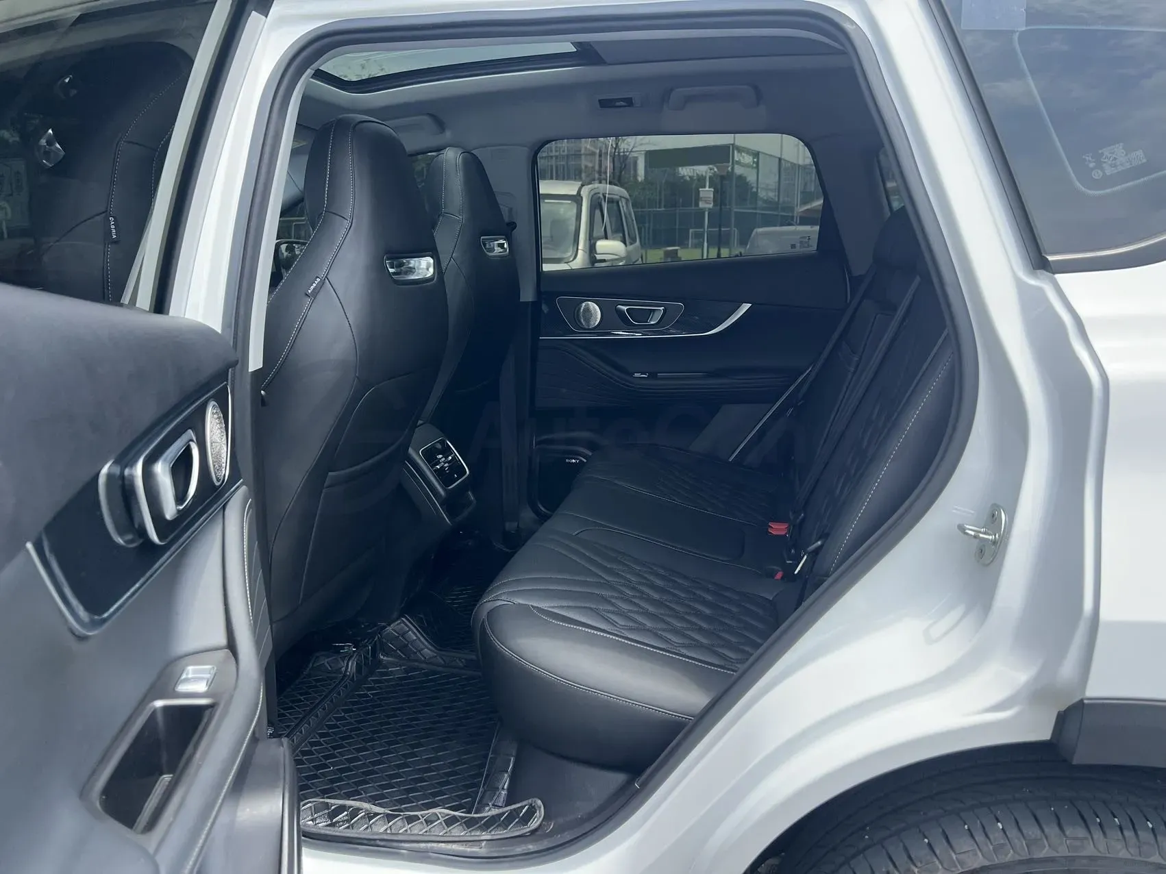 2023 Chery Tiggo 7 Plus 1.5T 156HP L4 CVT,autocango,china used car exporter,china ev exporter,chinese used car exporter,chinese used ev exporter