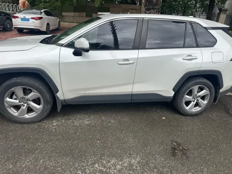 2021 Toyota RAV4 2.0L 171HP L4 CVT
