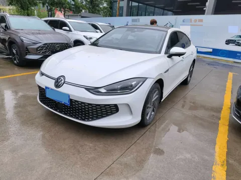 2024 VOLKSWAGEN LAMANDO,autocango,china used car exporter,china ev exporter,chinese used car exporter,chinese used ev exporter