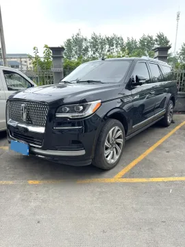 2022 BMW X7,autocango,china used car exporter,china ev exporter,chinese used car exporter,chinese used ev exporter