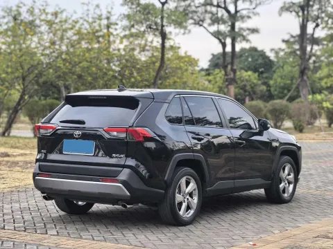 2021 Toyota RAV4 2.0L 171HP L4 CVT,autocango,china used car exporter,china ev exporter,chinese used car exporter,chinese used ev exporter
