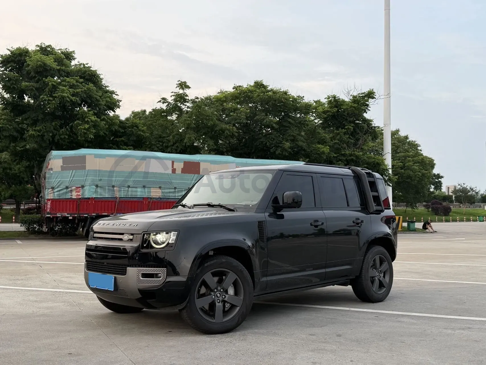 2025 Land Rover Defender 3.0T 400HP L6 8AT,autocango,china used car exporter,china ev exporter,chinese used car exporter,chinese used ev exporter