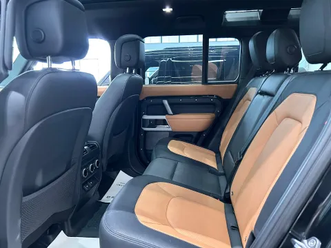 2024 Land Rover Defender 3.0T 400HP L6 8AT
