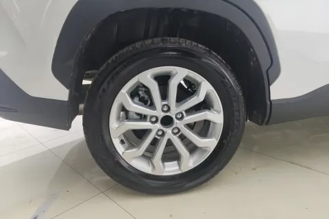 2025 BAW RuiSheng Trump M7 2.0L 144HP L4 8AT,autocango,china used car exporter,china ev exporter,chinese used car exporter,chinese used ev exporter