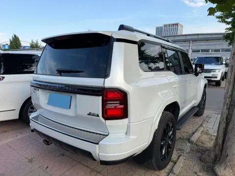 2025 Toyota Land Cruiser Prado 2.4T 282HP L4 8AT Hybrid 5.1KWH