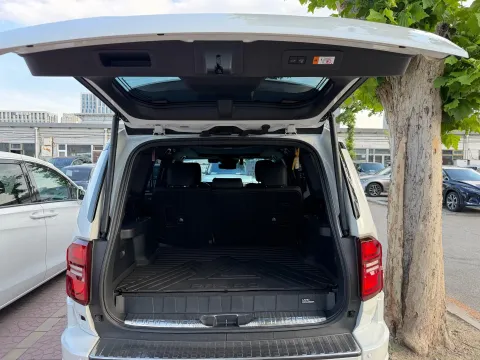 2025 Toyota Land Cruiser Prado 2.4T 282HP L4 8AT Hybrid 5.1KWH