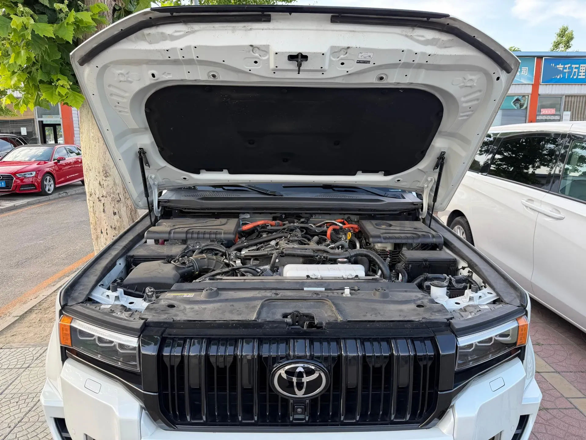 2025 Toyota Land Cruiser Prado 2.4T 282HP L4 8AT Hybrid 5.1KWH,autocango,china used car exporter,china ev exporter,chinese used car exporter,chinese used ev exporter