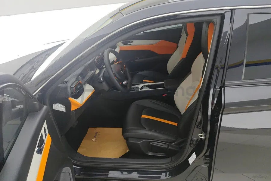 2023 DongFeng Aeolus YiXuan 1.5L 125HP L4 6DCT,autocango,china used car exporter,china ev exporter,chinese used car exporter,chinese used ev exporter