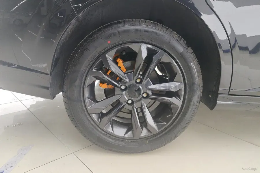 2023 DongFeng Aeolus YiXuan 1.5L 125HP L4 6DCT,autocango,china used car exporter,china ev exporter,chinese used car exporter,chinese used ev exporter
