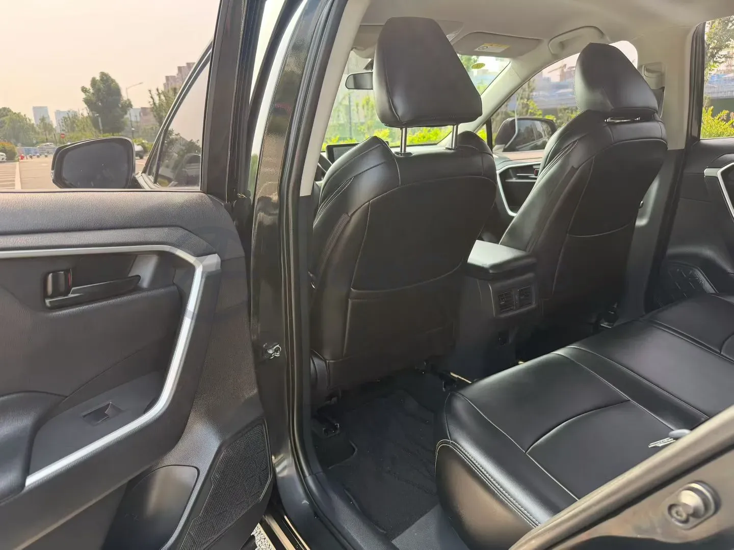2023 Toyota Wildlander 2.0L 171HP L4 CVT,autocango,china used car exporter,china ev exporter,chinese used car exporter,chinese used ev exporter