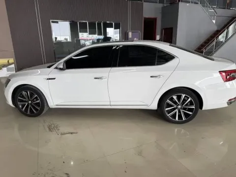 2022 Skoda Superb 1.4T 150HP L4 7DCT,autocango,china used car exporter,china ev exporter,chinese used car exporter,chinese used ev exporter
