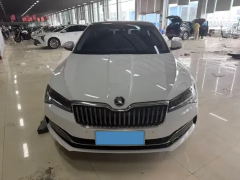 2022 Skoda Superb 1.4T 150HP L4 7DCT,autocango,china used car exporter,china ev exporter,chinese used car exporter,chinese used ev exporter