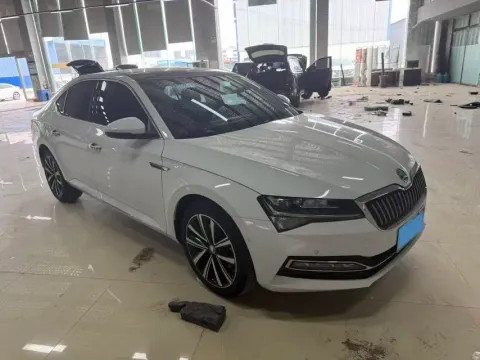 2022 Skoda Superb 1.4T 150HP L4 7DCT,autocango,china used car exporter,china ev exporter,chinese used car exporter,chinese used ev exporter