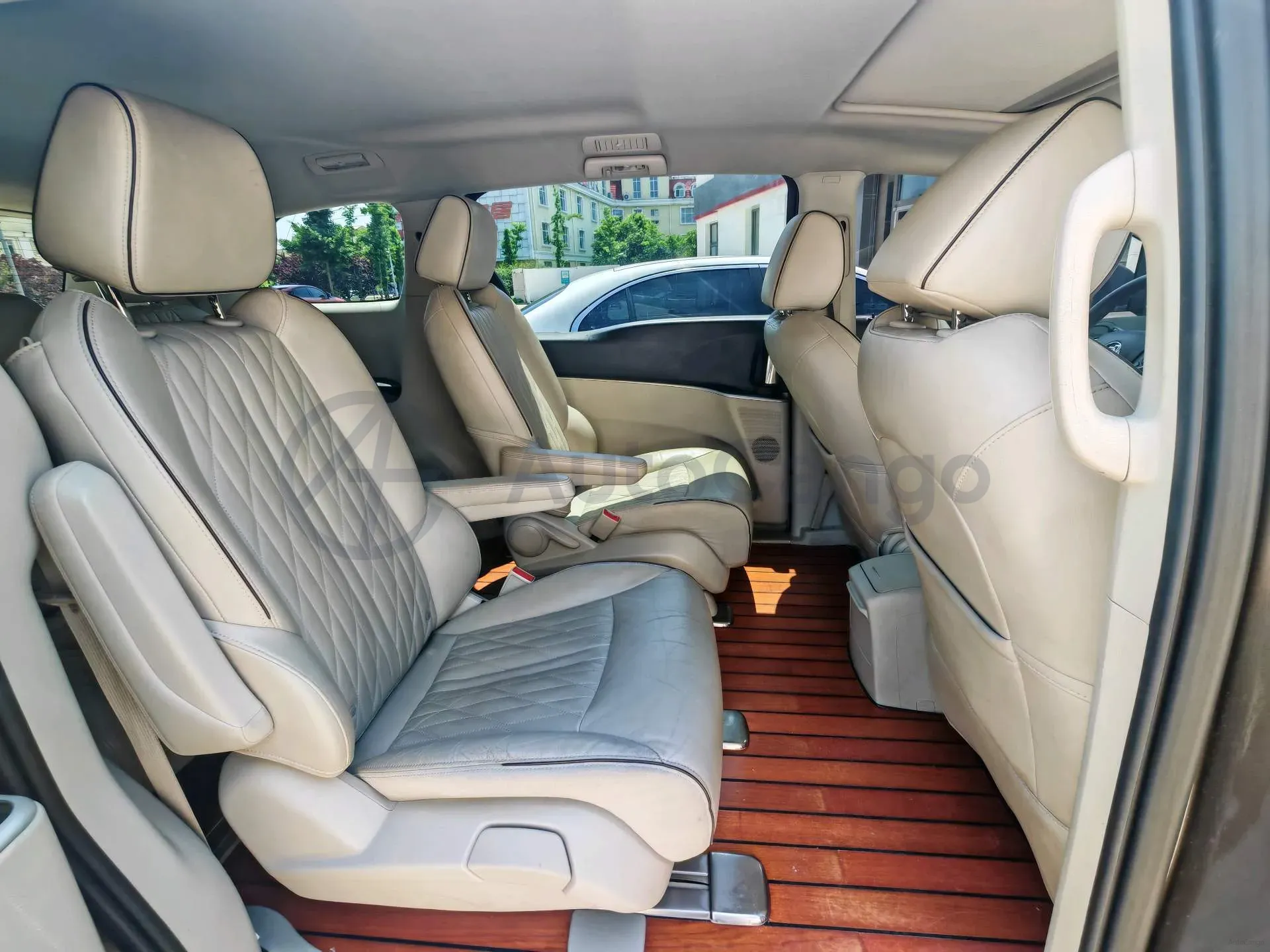 2022 Buick GL8 2.0T 237HP L4 9AT,autocango,china used car exporter,china ev exporter,chinese used car exporter,chinese used ev exporter