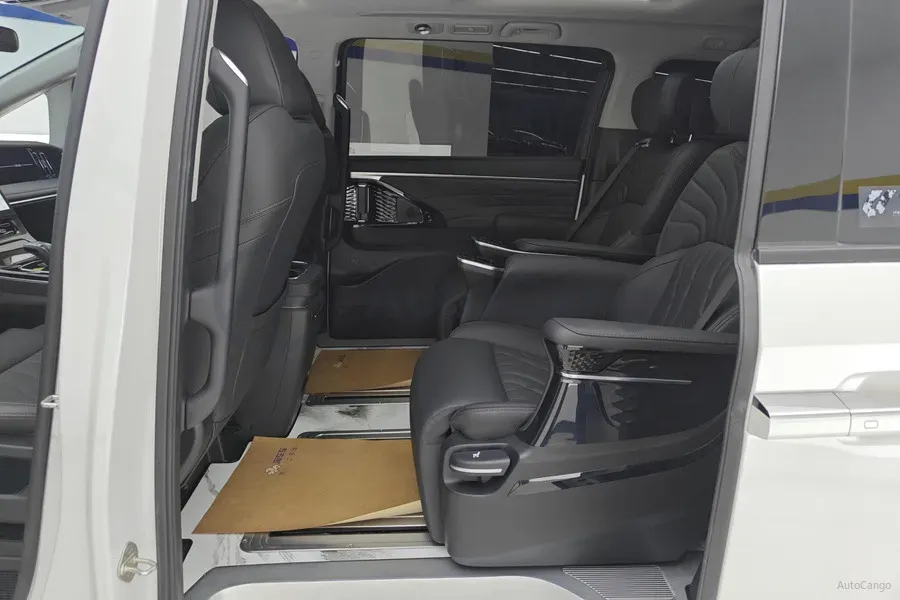 2024 GAC Trumpchi M8 2.0T 252HP L4 8AT,autocango,china used car exporter,china ev exporter,chinese used car exporter,chinese used ev exporter
