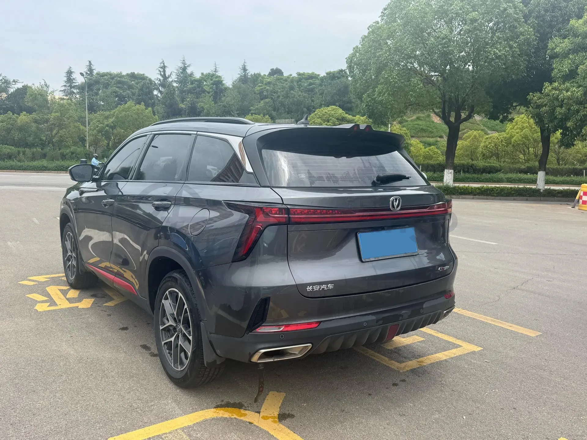 2022 ChangAn CS75 Plus 1.5T 188HP L4 8AT,autocango,china used car exporter,china ev exporter,chinese used car exporter,chinese used ev exporter