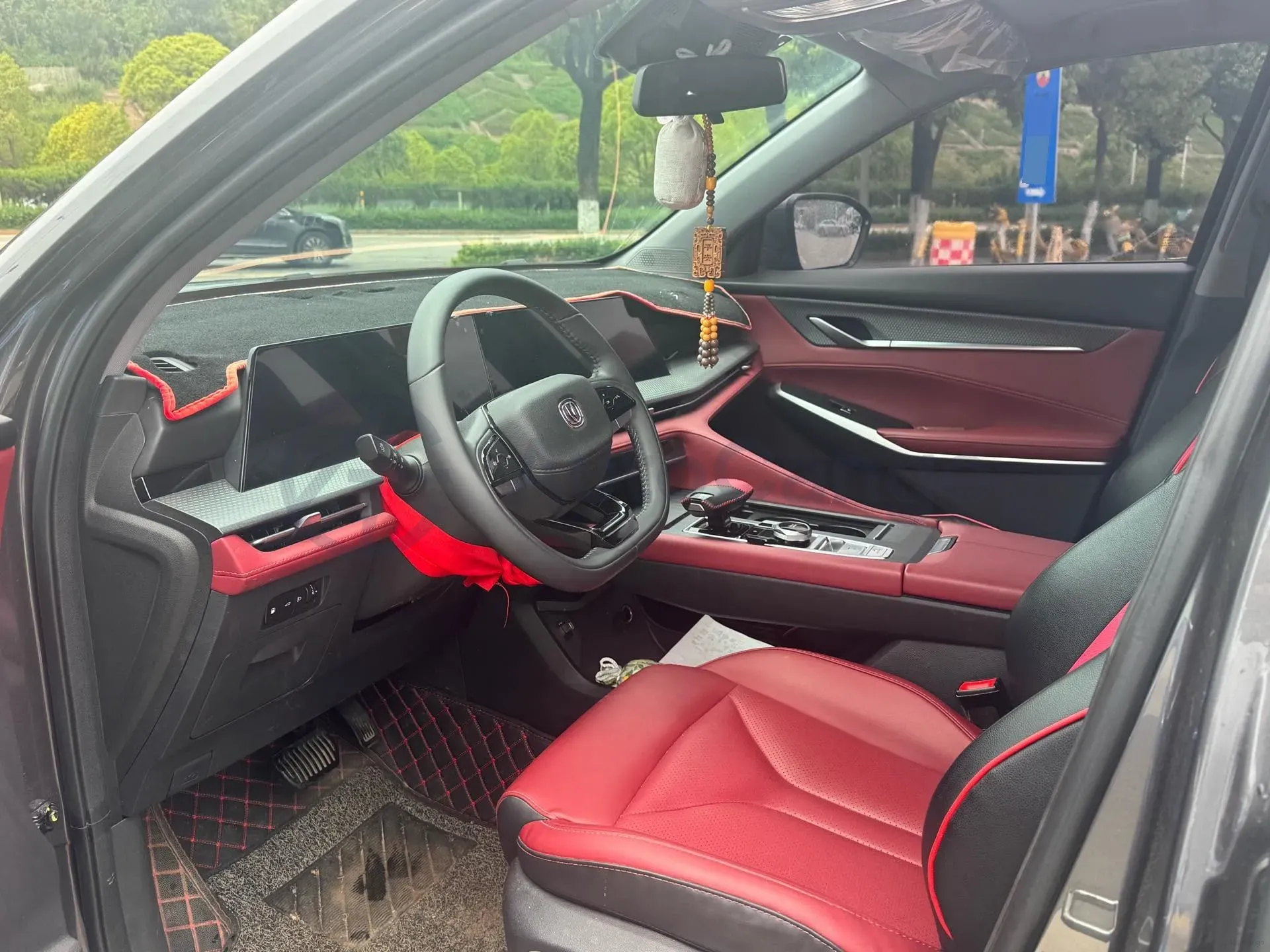 2022 ChangAn CS75 Plus 1.5T 188HP L4 8AT,autocango,china used car exporter,china ev exporter,chinese used car exporter,chinese used ev exporter
