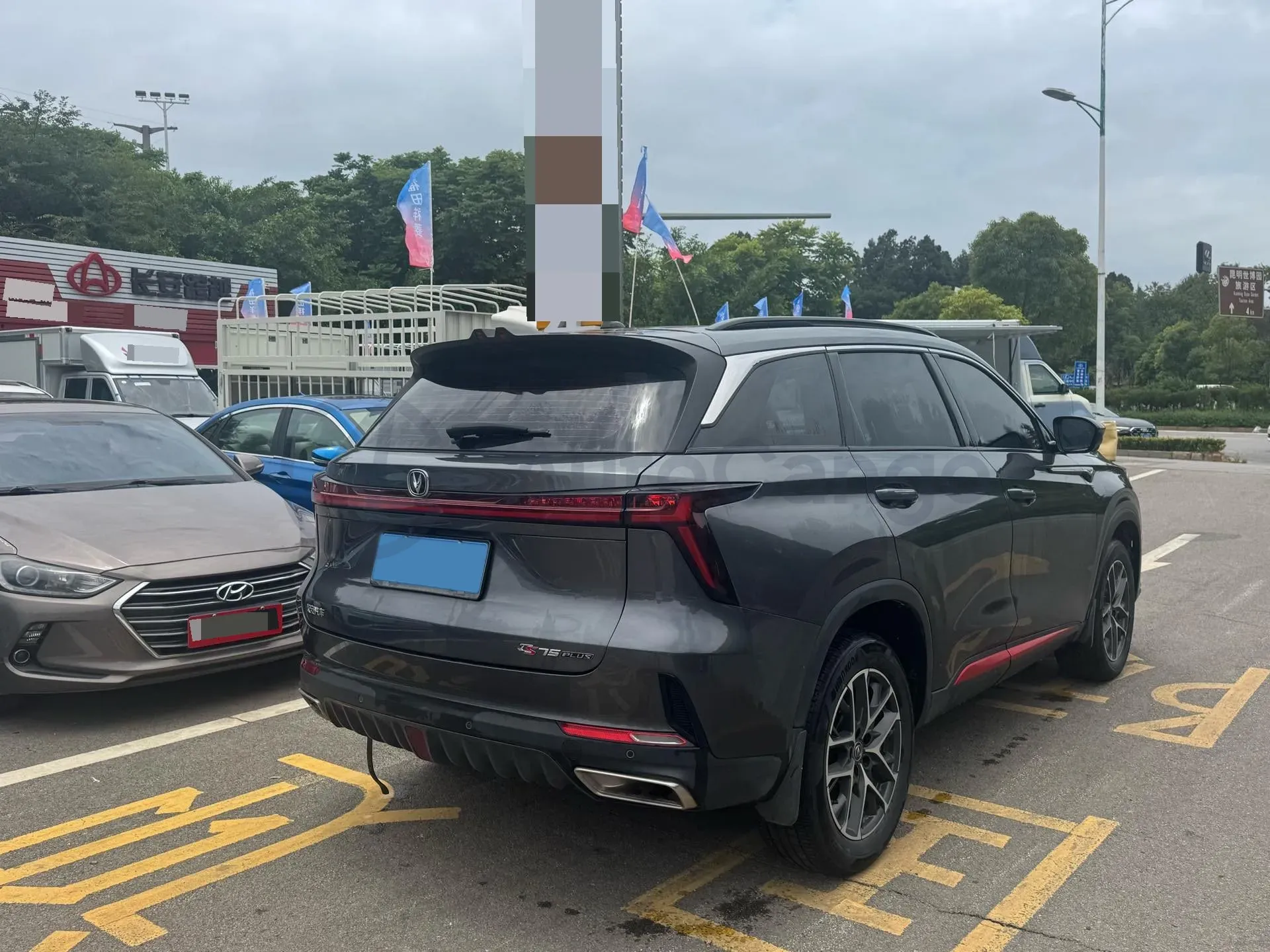 2022 ChangAn CS75 Plus 1.5T 188HP L4 8AT,autocango,china used car exporter,china ev exporter,chinese used car exporter,chinese used ev exporter