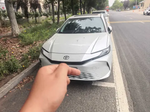 2024 Toyota Camry 2.0L 173HP L4 CVT,autocango,china used car exporter,china ev exporter,chinese used car exporter,chinese used ev exporter