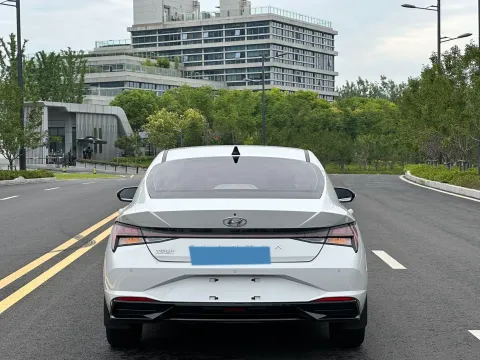 2022 Hyundai Elantra 1.5L 115HP L4 CVT,autocango,china used car exporter,china ev exporter,chinese used car exporter,chinese used ev exporter