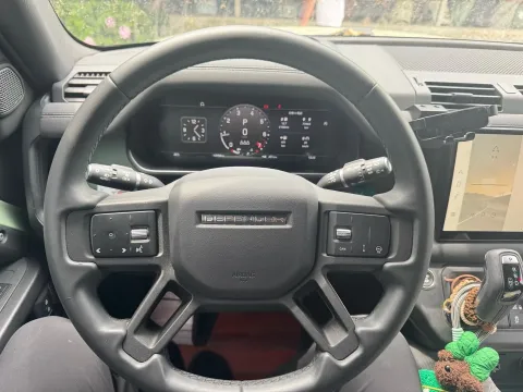 2023 Land Rover Defender 3.0T 400HP L6 8AT