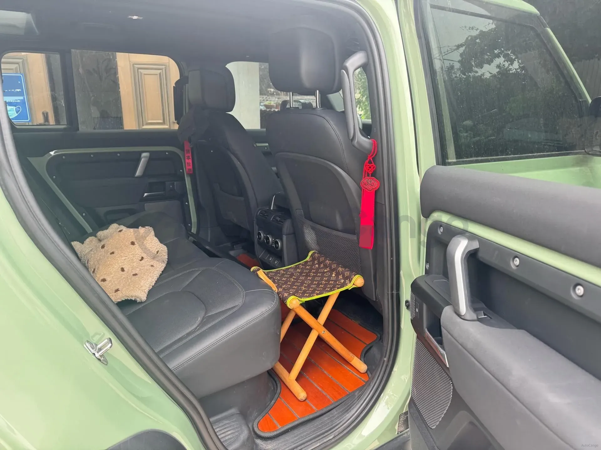 2023 Land Rover Defender 3.0T 400HP L6 8AT,autocango,china used car exporter,china ev exporter,chinese used car exporter,chinese used ev exporter
