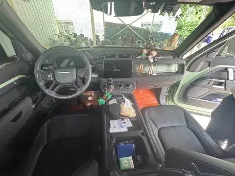 2023 Land Rover Defender 3.0T 400HP L6 8AT