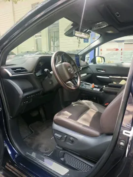 2021 Toyota Sienna 2.5L 192HP L4 E-CVT Hybrid,autocango,china used car exporter,china ev exporter,chinese used car exporter,chinese used ev exporter