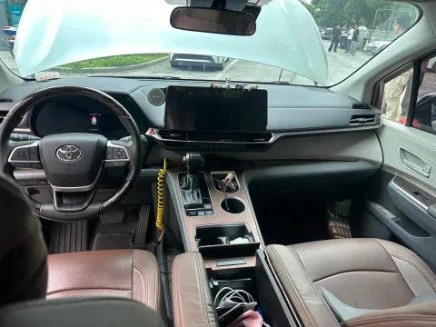 2024 Toyota Sienna 2.5L 189HP L4 E-CVT Hybrid,autocango,china used car exporter,china ev exporter,chinese used car exporter,chinese used ev exporter