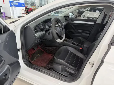 2019 Volkswagen T-Cross 1.4T 150HP L4 7DCT,autocango,china used car exporter,china ev exporter,chinese used car exporter,chinese used ev exporter