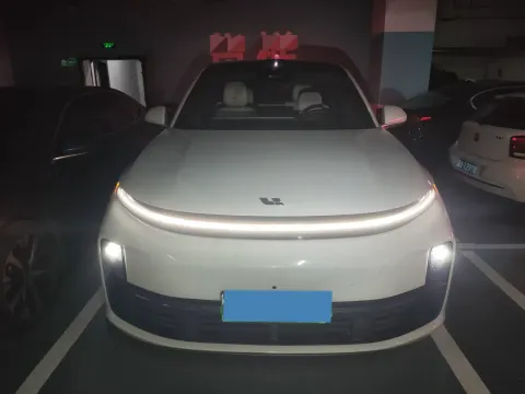 2024 Li L8 Range Extended 154HP REEV 42.8KWH