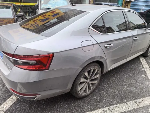 2024 Skoda Superb 2.0T 186HP L4 7DCT,autocango,china used car exporter,china ev exporter,chinese used car exporter,chinese used ev exporter