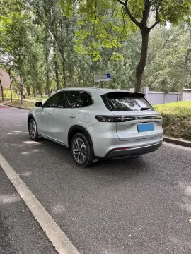 2025 BYD Sea Lion 05 DM-i 1.5L 101HP L4 E-CVT PHEV 18.3KWH
